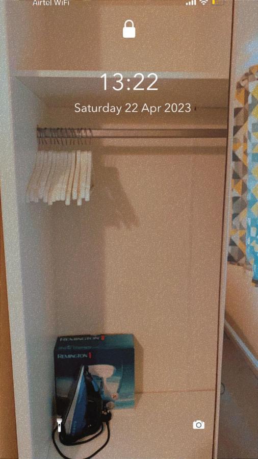 Lovely 2 Bed Flat/Apt In East London- Nice Estate. ダグナム エクステリア 写真