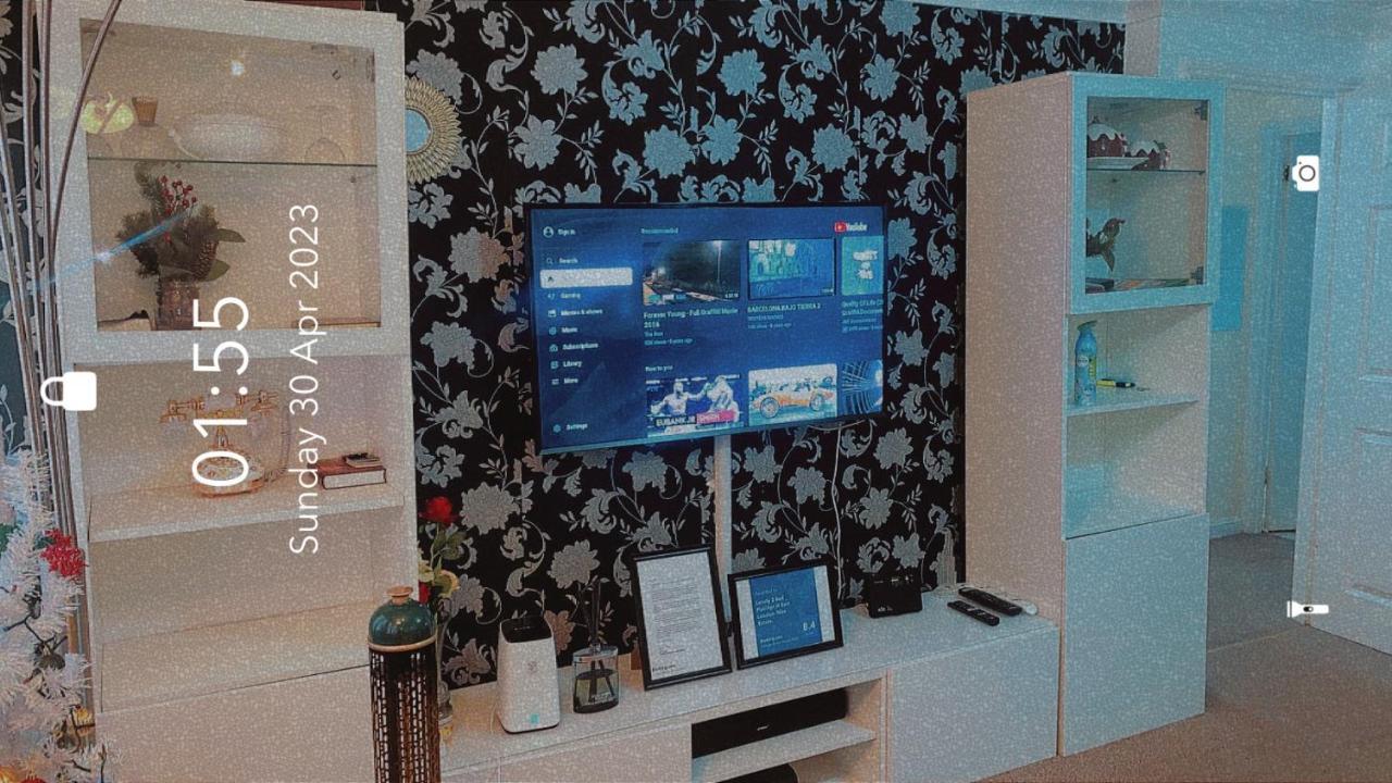 Lovely 2 Bed Flat/Apt In East London- Nice Estate. ダグナム エクステリア 写真